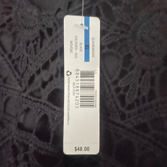 Women’s beautiful blouse - Picture 2 of 4